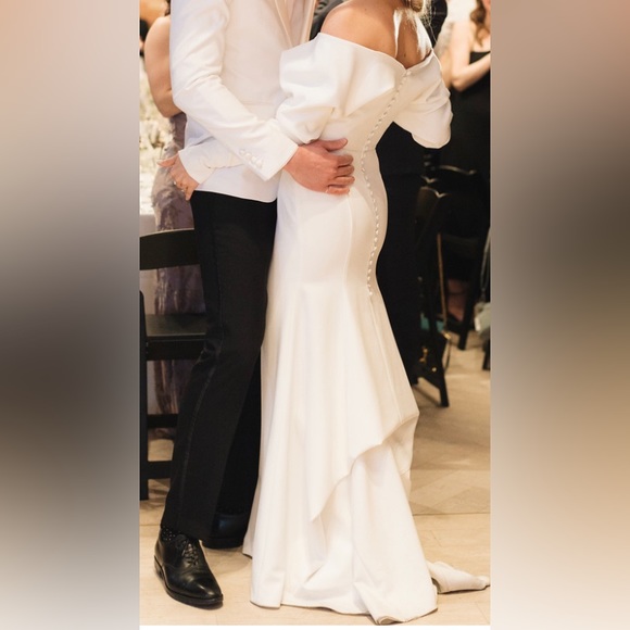 Sarah Seven Natalia Ivory fit & flare off the shoulder wedding dress (cleaned) - Picture 2 of 7